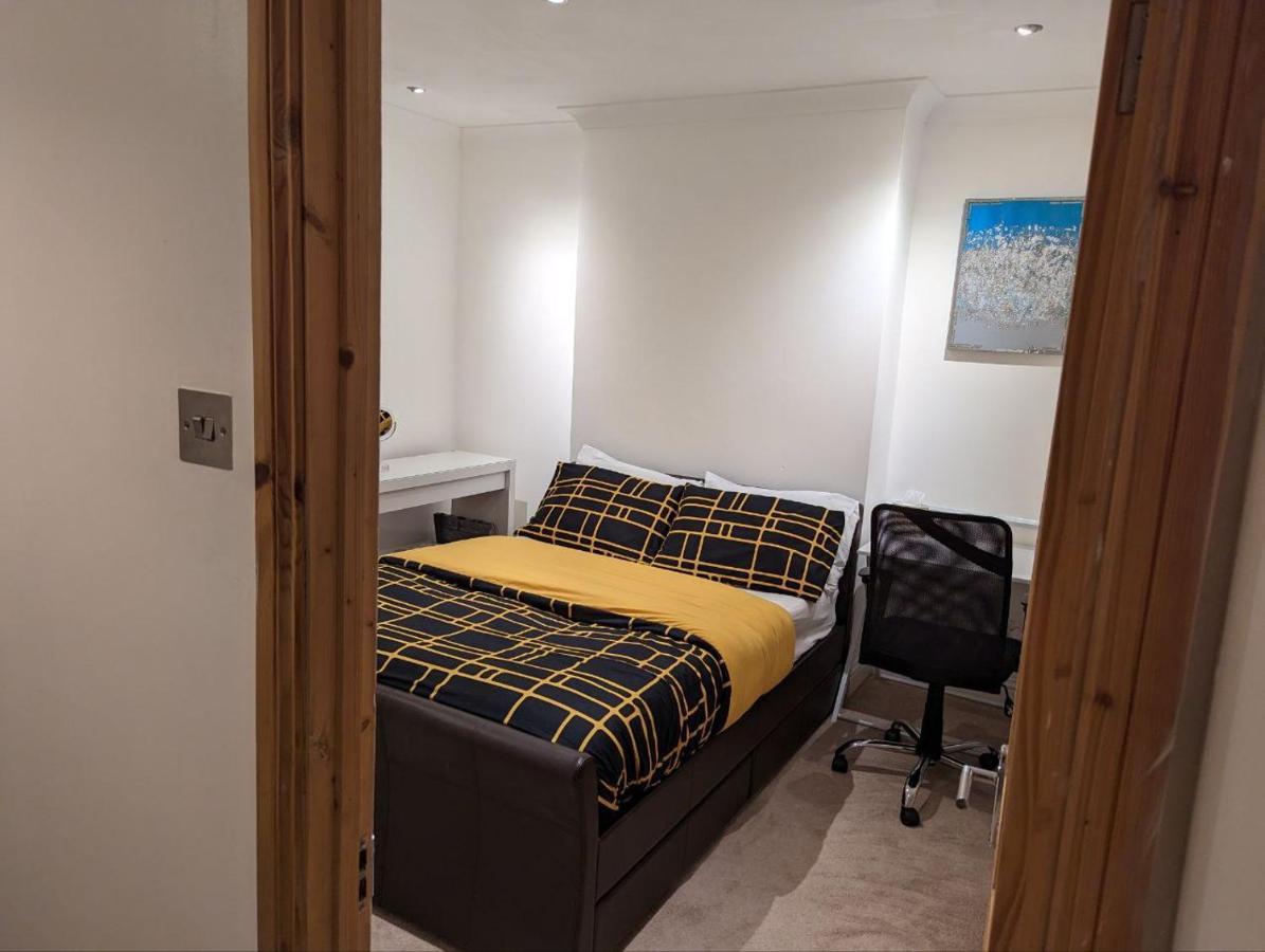 Fully-equipped Flat In The Of London. * Londra