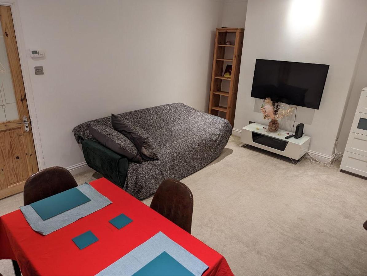 Fully-equipped Flat In The Of London. Appartamento Londra