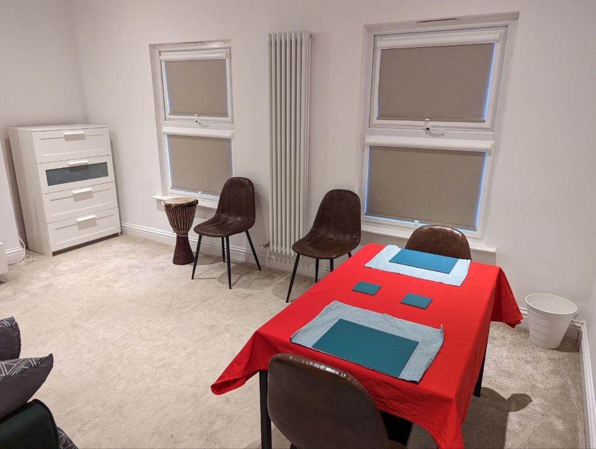 Fully-equipped Flat In The Of London. Appartamento Londra