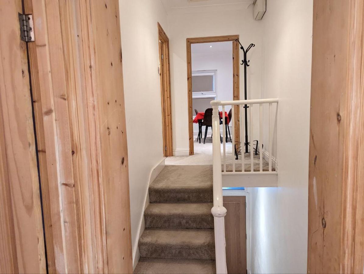 Fully-equipped Flat In The Of London. Appartamento